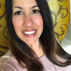 Meet your Posher, Courtney